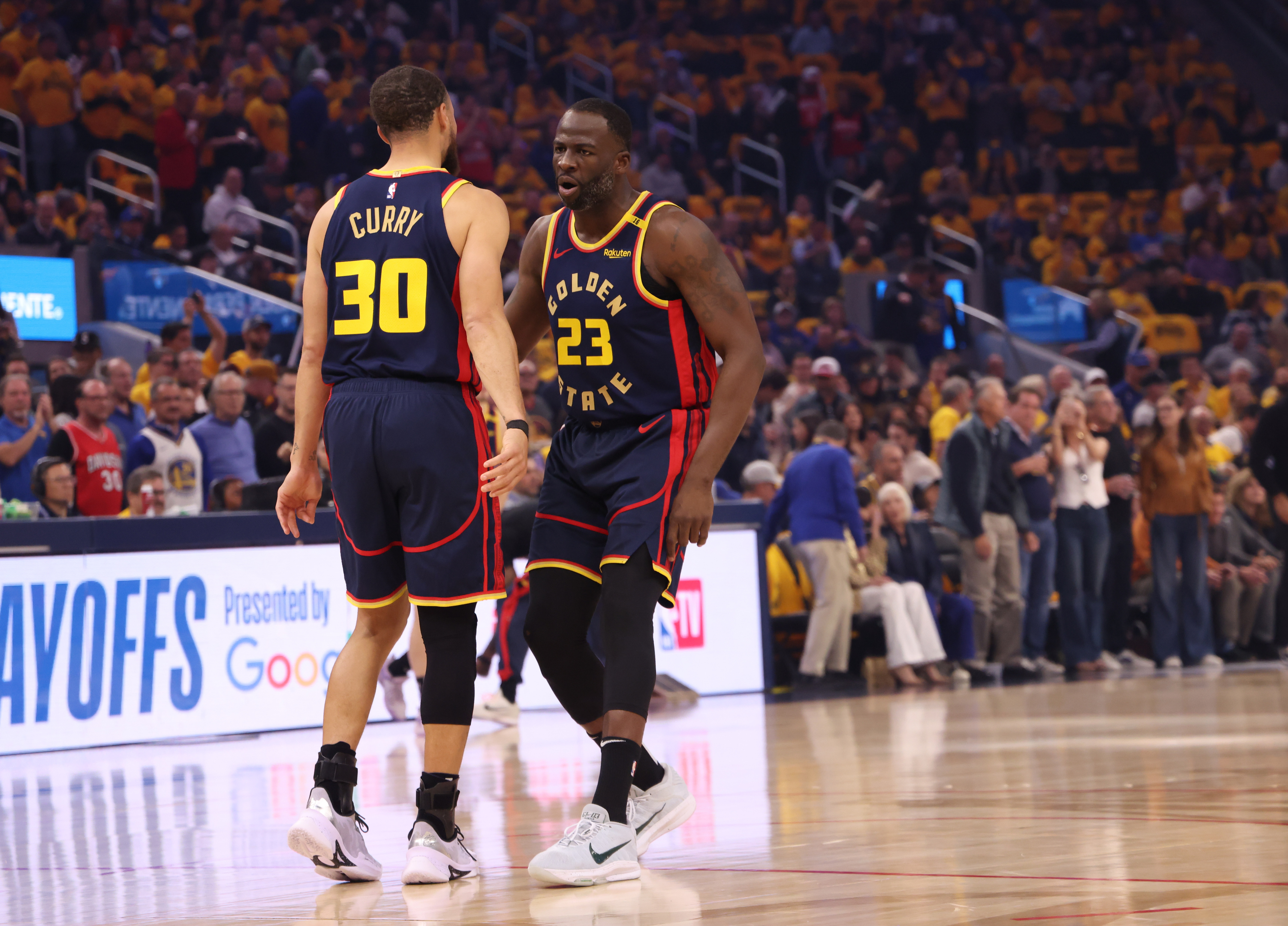 开云APP-球员们在关键时刻展现出色的冷静和应变能力，赢得胜利(球员应遵守的4条)